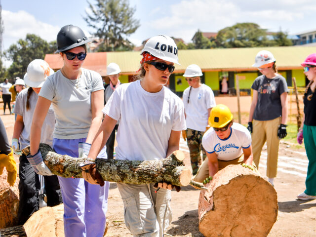 US Youth Volunteers Travel Thousands of Kilometres to Build Classrooms at Kabete Vet Lab School